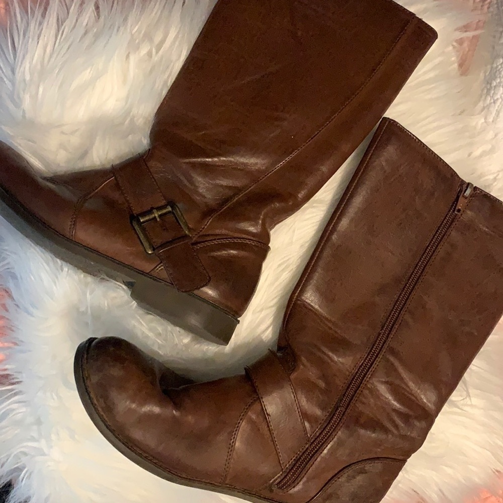 Pre-loved boots from Children’s Place